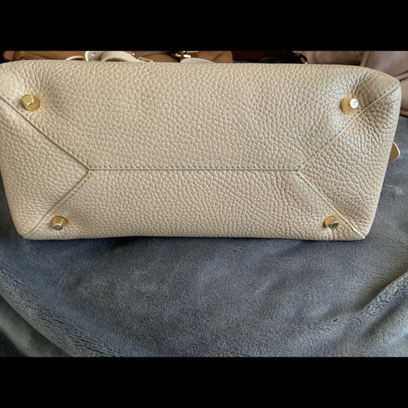 Cream Burberry bag - Picture 3 of 3